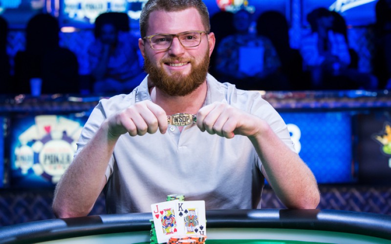 WSOP 2015: 28-летний американец выиграл больше $200 000