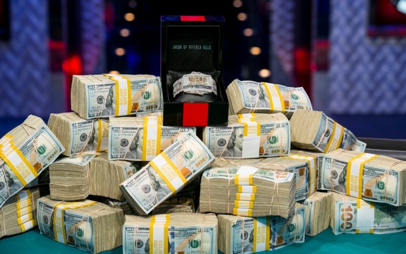 888Poker собирается дать 10 000 000 долларов победителю  WSOP Main Event